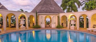 Luxury 8BR Hilltop Villa | Sweeping Sea Views & Private Pool