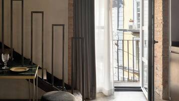 Hypo-allergenic bedding, down duvets, pillow-top beds, free minibar