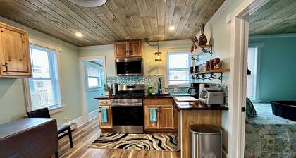 Premier, modern, fully renovated, Beach home...stroll to the beach in 3 minutes!