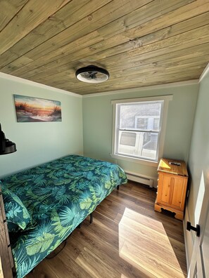 4 bedrooms, free WiFi, bed sheets