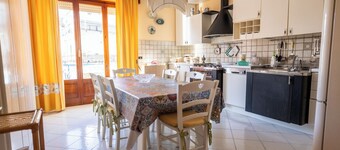 BEAUTIFUL SEASIDE APARTMENT WITH PRIVATE PARKING A FEW STEPS FROM TAORMINA