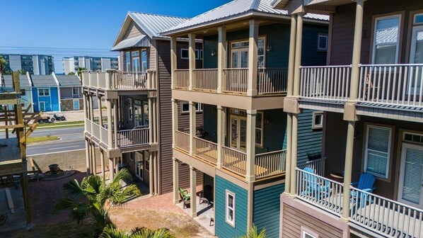 Exterior - Panama Dunes Townhome 3-4 minute walk to the beach fall dates available! (Panama City Beach)