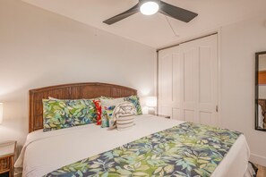 1 bedroom, desk, WiFi, bed sheets
