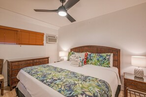 1 bedroom, desk, WiFi, bed sheets