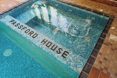 Indoor pool, seasonal outdoor pool, sun loungers