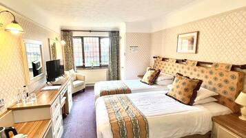 Standard Twin Room | Premium bedding, individually decorated, individually furnished, desk