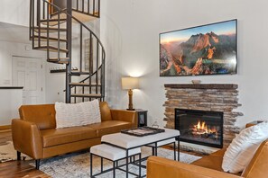 Televisión, chimenea