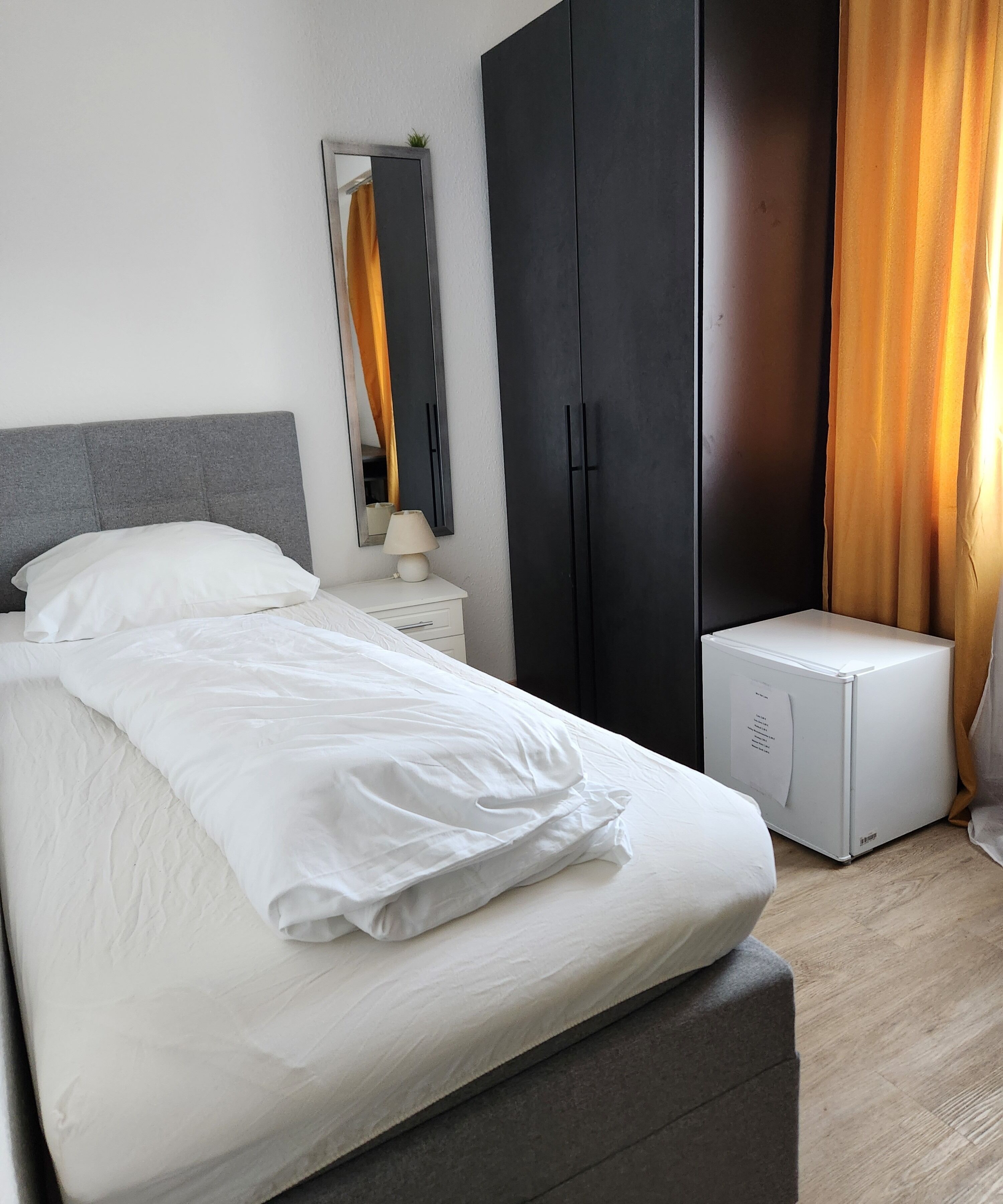 Single Room, City View