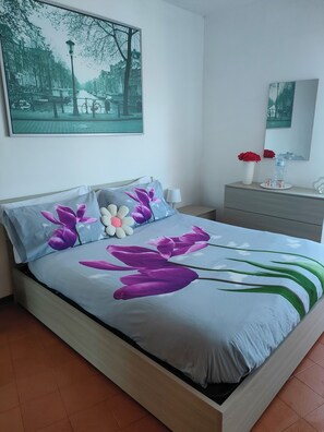 1 bedroom, iron/ironing board, travel crib, WiFi