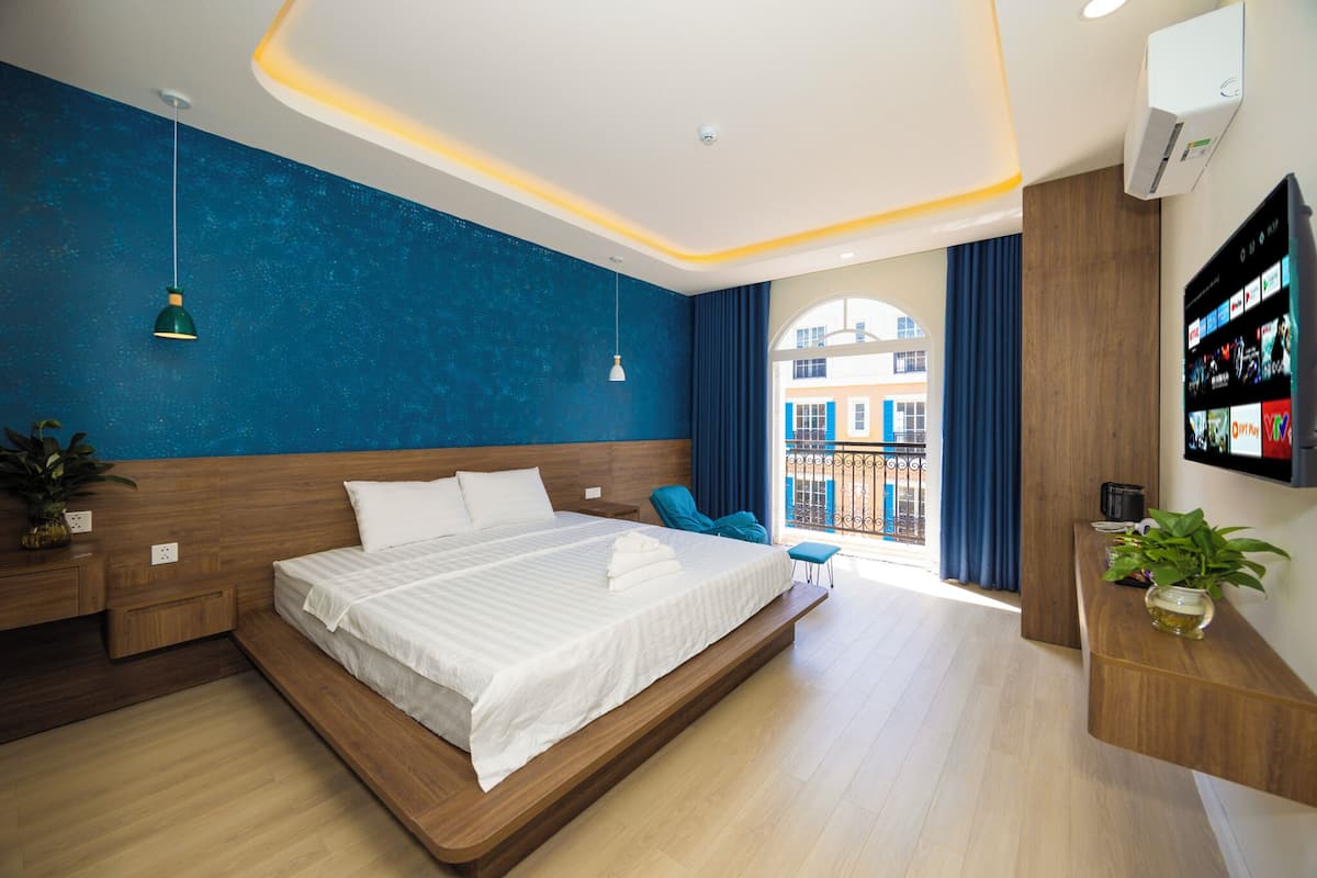 Deluxe Room, Balcony, Bay View | Cadar kapas Mesir, peralatan tempat tidur premium, busa memori 