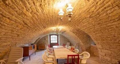 Le Clos du Prince, Country house with private pool and enclosed garden, ideal for families!