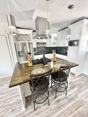 Micro-ondas, fogão, cooktop