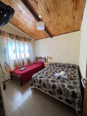 2 makuuhuonetta, Wi-Fi, vuodevaatteet