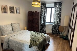1 bedroom, travel cot, free WiFi, bed sheets - Chez Sylvie  (Sélestat)