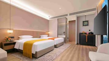 Deluxe Room, Multiple Beds (Super)