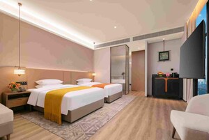 Deluxe Room, Multiple Beds (Super)