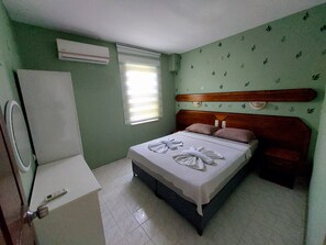 1 soverom, strykejern/-brett, reiseseng for barn og wi-fi (inkludert)