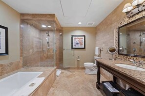 SĂšche-cheveux, serviettes fournies, savon, papier toilette