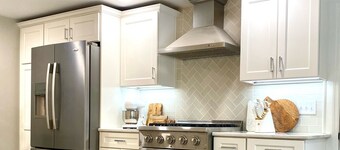 Skaneateles Retreat, 1875 Charm- 3 bedrooms 2025 remodel. Walk to the brewery!