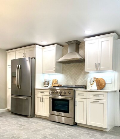 Skaneateles Retreat, 1875 Charm- 3 bedrooms 2025 remodel. Walk to the brewery!