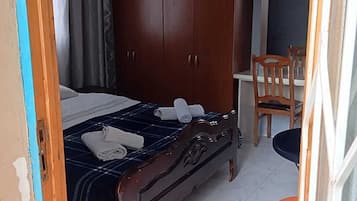 Kahden hengen classic-huone yhdelle, kaupunkinäköala | Työpöytä, äänieristys, ilmainen Wi-Fi