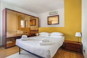 2 bedrooms, iron/ironing board - Bright Last-Floor Apartment with Terrace (Florence)