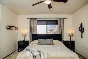 3 soverom, strykejern/-brett, reiseseng for barn og wi-fi