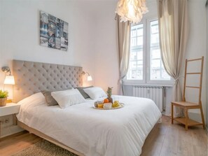 2 bedrooms, desk, iron/ironing board, free WiFi