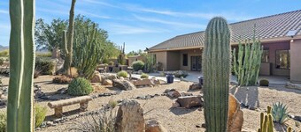 Spacious 4-bedroom house in charming Cave Creek with WiFi, AC