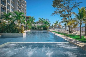 2 outdoor pools - Radisson Riviera Panama (Punta Chame)