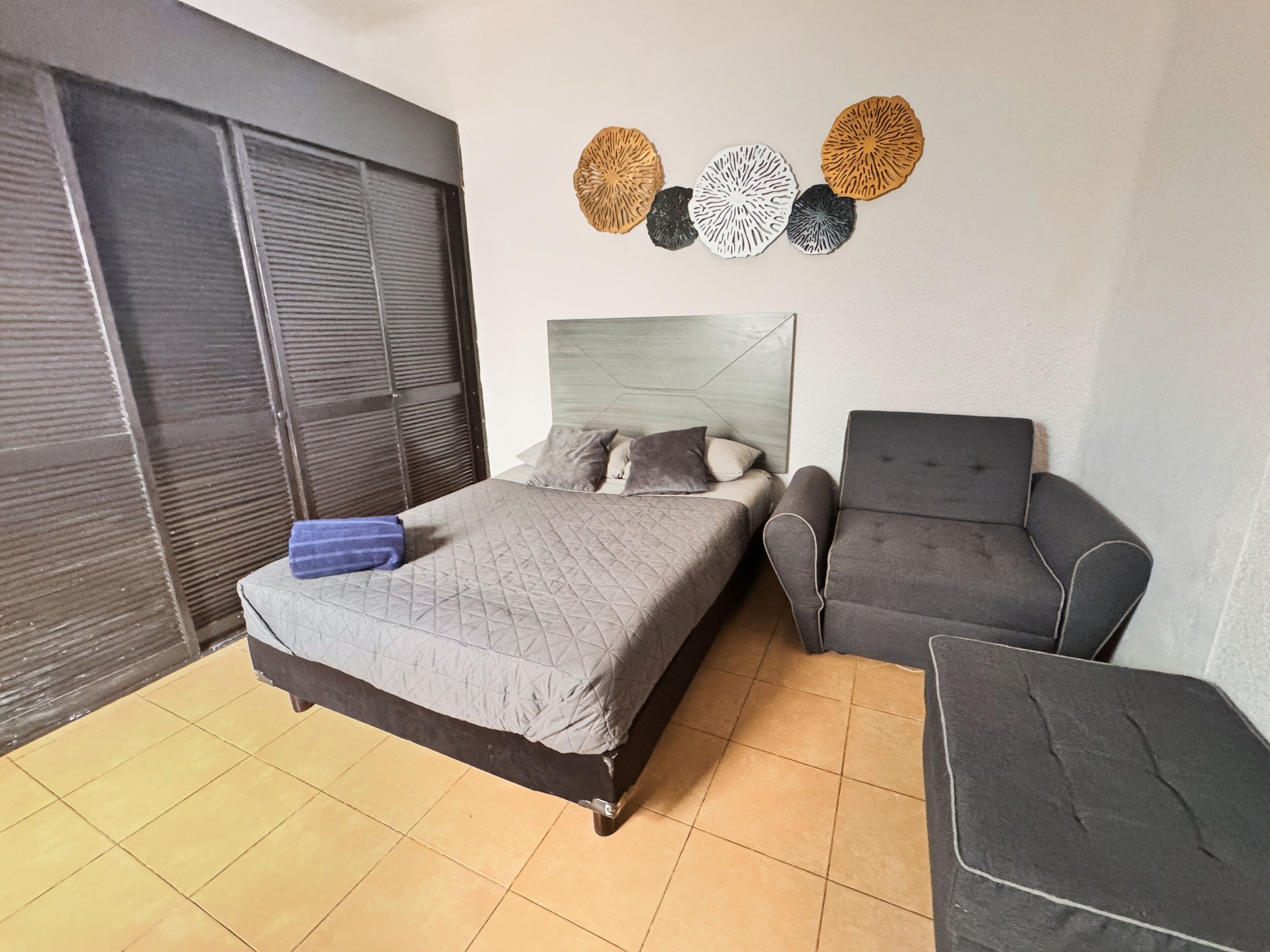 Loftsrom – classic | 1 soverom, blendingsgardiner, strykejern/-brett og wi-fi (inkludert)