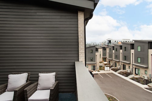 Modern Cityscape - Downtown Knoxville