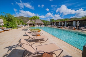 Pool - Casa Lagom, Luxurious Oasis with Infinity Pool! (Santa Elena)