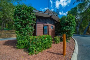 Exterior - Casa Lagom, Luxurious Oasis with Infinity Pool! (Santa Elena)