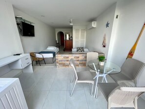 1 bedroom, iron/ironing board, WiFi, bed sheets - Loft apartment in tourist area El Laguito, 5 min from the beach. (Cartagena)