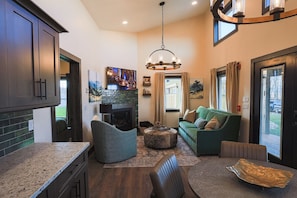 Smart TV, fireplace