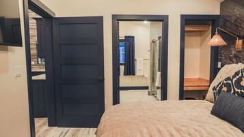 1 Schlafzimmer, Schreibtisch, BĂŒgeleisen/BĂŒgelbrett, kostenloses WLAN