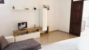 Apartment, Smoking | 2 bedrooms