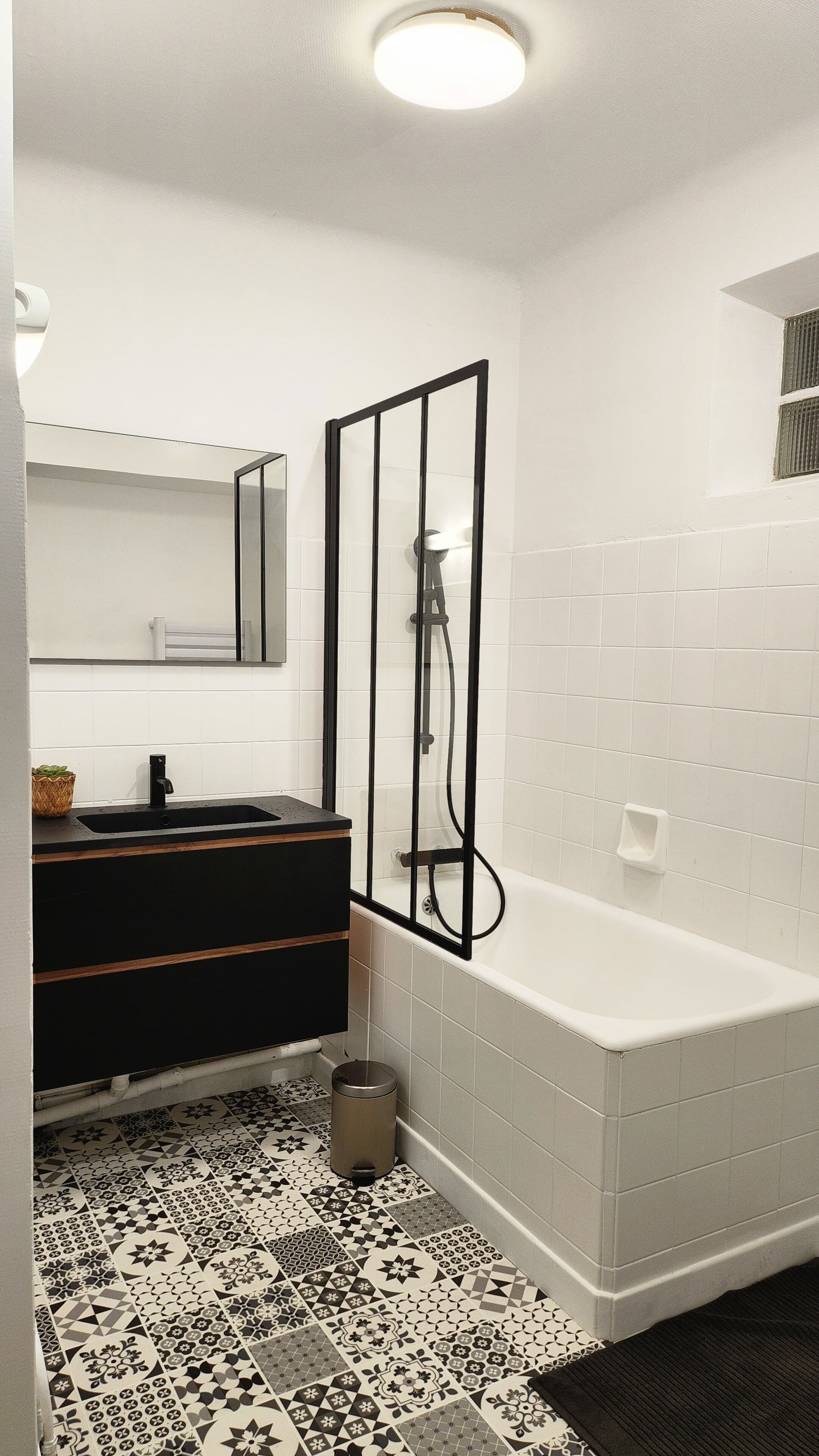 Asciugamani, sapone, carta igienica