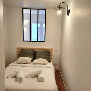 1 dormitorio, cuna de viaje, wifi y ropa de cama