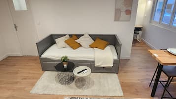 1 bedroom, travel crib, WiFi, bed sheets