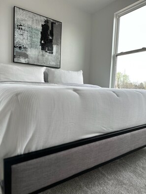 3 bedrooms, iron/ironing board, WiFi, bed sheets