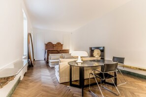 Interior - EVA Loft - Studio Apartment, Sleeps 2 (Rome)