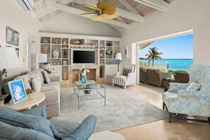 Smart-TV, DVD-spiller og bøker