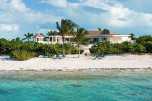 Liegestühle, Strandtücher