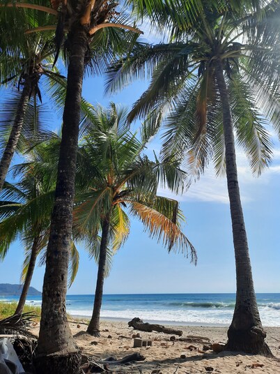 Zoa Villas - 2 minutes to the beach