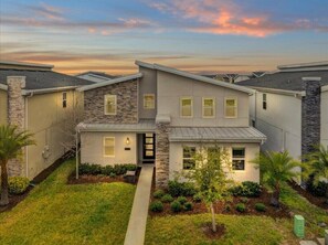 Exterior - 6 Bedrooms / 6 Bathrooms / Storey Lake (4633TB) (Kissimmee)
