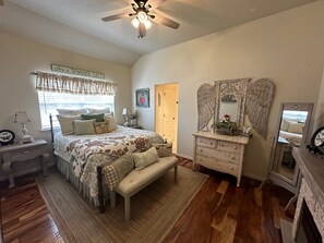 3 Schlafzimmer, Bügeleisen/Bügelbrett, kostenloses WLAN, Bettwäsche