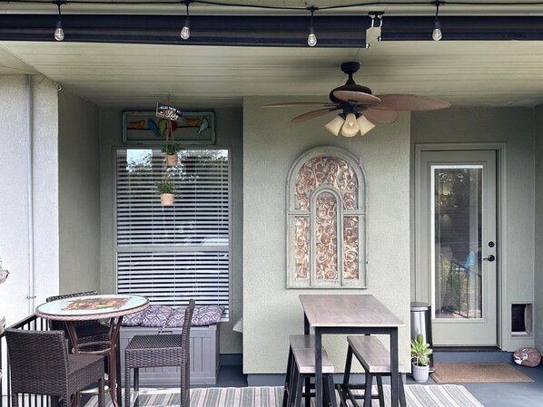 تناول الطعام بالخارج