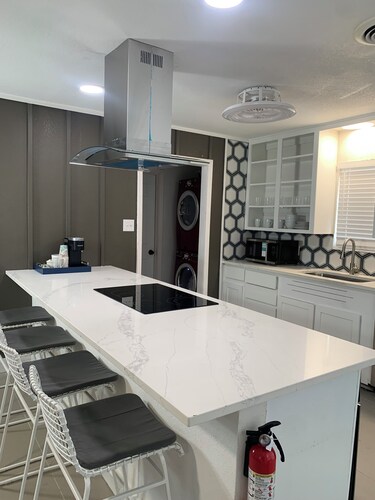 3-bedroom house in  Hurst with WiFi, AC